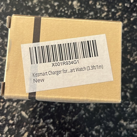 Fitbit Versa 3 Charger NWT - Picture 2 of 4